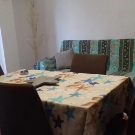 Casa Trieste アパート スコリッティ